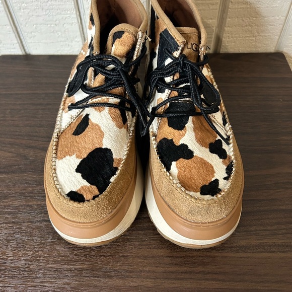 UGG Marin Cow Print Platform Booties, size 6. - Picture 5 of 8